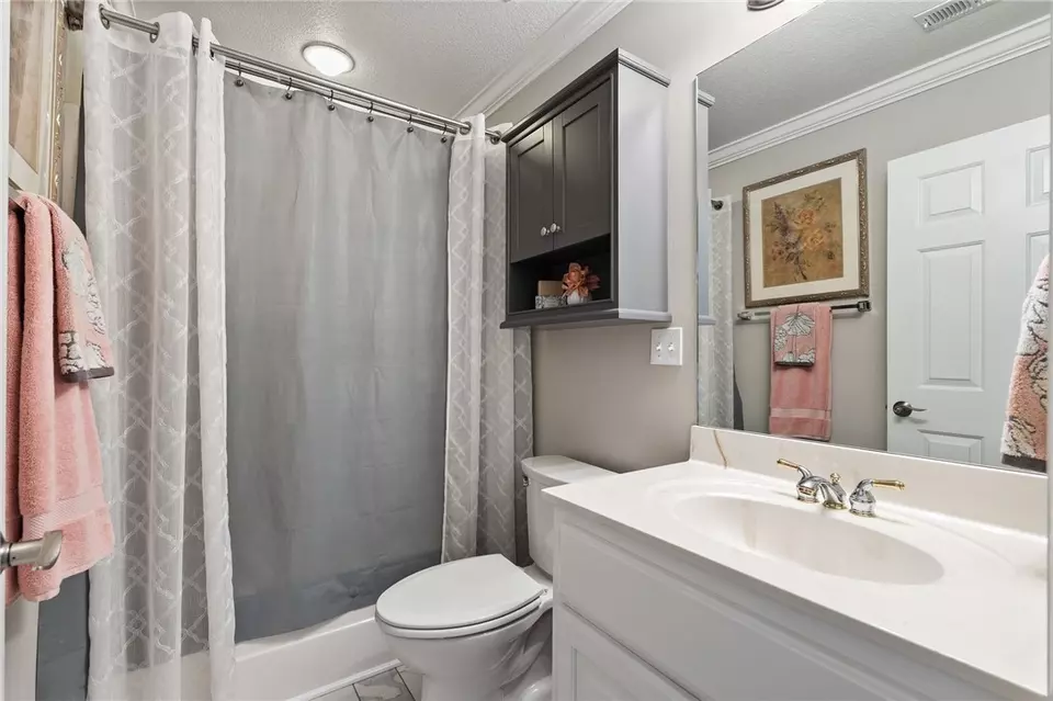 Bath - 109 S Shore Dr, Fair Play, SC 29643 photo 3 of 4