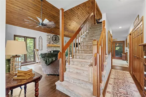 Entry Way - 101 Broken Bow Run, Pickens, SC 29671 photo 2 of 3
