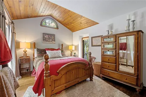 Bedroom - 101 Broken Bow Run, Pickens, SC 29671 photo 2 of 3