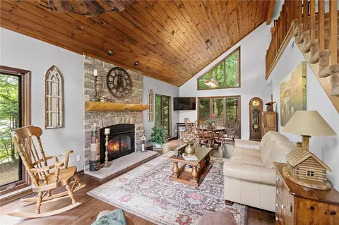 Living - 101 Broken Bow Run, Pickens, SC 29671 photo 1 of 3