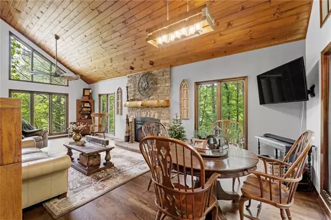 Dining - 101 Broken Bow Run, Pickens, SC 29671 photo 1 of 1