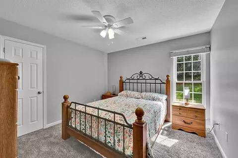 Bedroom - 205 Willow Leaf Dr, Seneca, SC 29672 photo 2 of 7