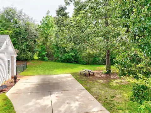 Exterior - 205 Willow Leaf Dr, Seneca, SC 29672 photo 6 of 12