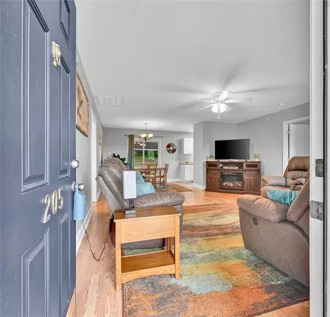Entry Way - 205 Willow Leaf Dr, Seneca, SC 29672 photo 1 of 1