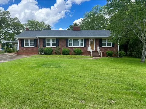 502 Cheyenne St, Anderson, SC 29626