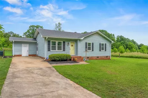 1011 Campbell Rd, Belton, SC 29627