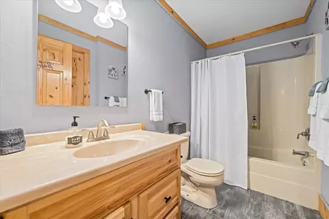 Bath - 119 Deerwood Dr, Westminster, SC 29693 photo 5 of 5