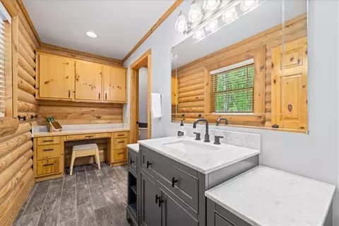 Bath - 119 Deerwood Dr, Westminster, SC 29693 photo 1 of 5