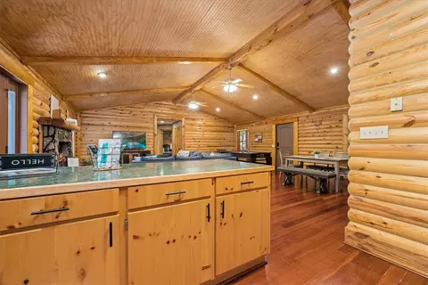 Kitchen - 119 Deerwood Dr, Westminster, SC 29693 photo 4 of 4