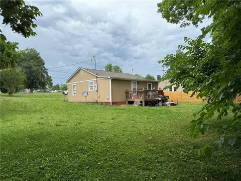 130 Marshall Ave, Seneca, SC 29678 photo 5