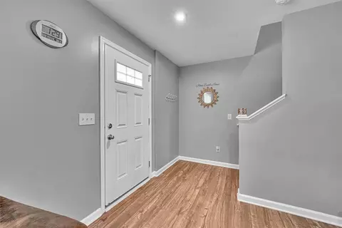 Entry Way - 145 Queens Mill Ct, Pendleton, SC 29670 photo 5 of 6