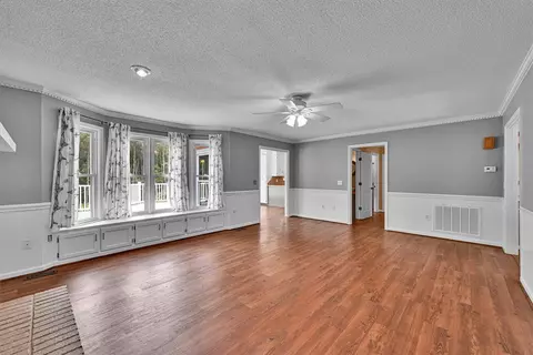 Living - 1208 Marett Rd, Pendleton, SC 29670 photo 3 of 4