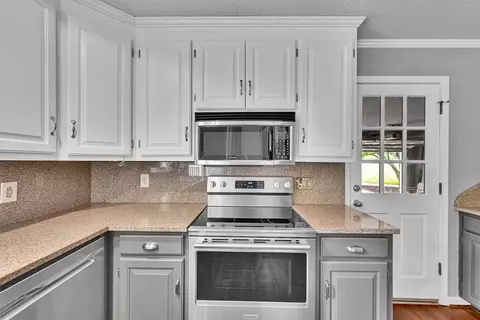 Kitchen - 1208 Marett Rd, Pendleton, SC 29670 photo 4 of 5