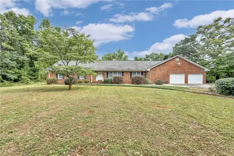 101 Dove Hill Ct, Easley, SC 29640