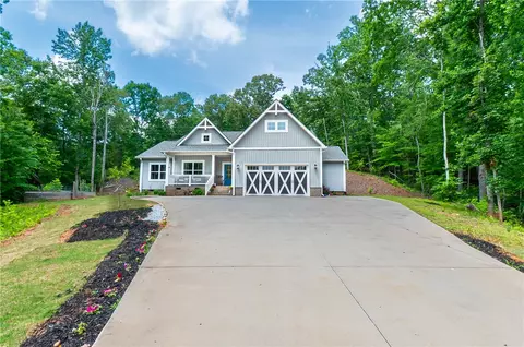 1019 Glen Rd, Seneca, SC 29672 photo 1