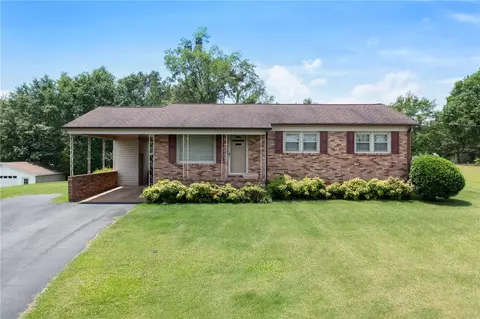 134 Grasshopper Hill Rd, Pickens, SC 29671