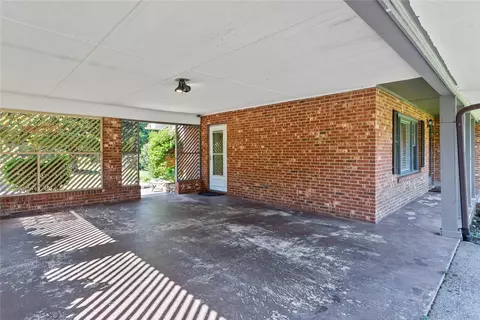 400 Maple Ave, Seneca, SC 29678 photo 3