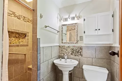 400 Maple Ave, Seneca, SC 29678 photo 8