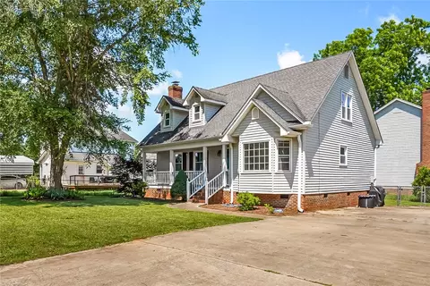 103 Oakcreek Dr, Easley, SC 29642