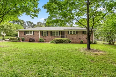 310 Allenby Rd, Anderson, SC 29621