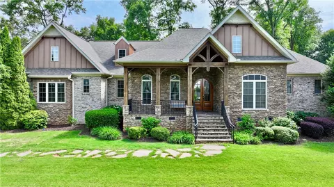 122 Langwell Dr, Anderson, SC 29621