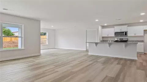 Living - 114 Cascade Ln, Seneca, SC 29678 photo 5 of 6