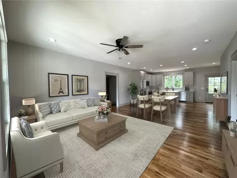 Living - 190 Jefferson Pl, Walhalla, SC 29691 photo 2 of 4