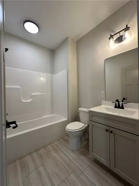 Bath - 190 Jefferson Pl, Walhalla, SC 29691 photo 2 of 2