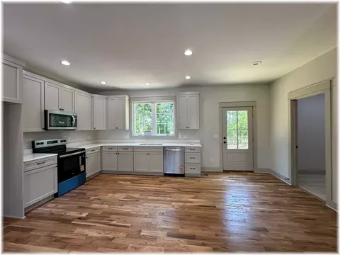 Kitchen - 190 Jefferson Pl, Walhalla, SC 29691 photo 2 of 2