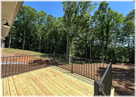Exterior - 190 Jefferson Pl, Walhalla, SC 29691 photo 4 of 8