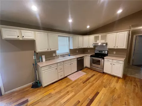 857 Pickett Post Rd, Walhalla, SC 29691 photo 5