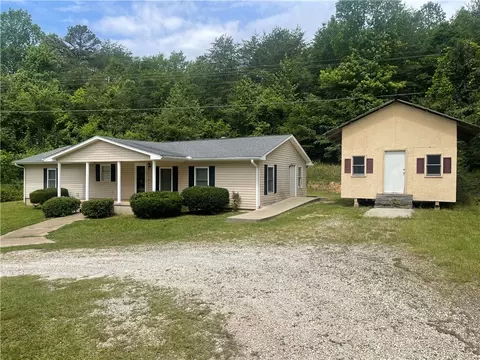 857 Pickett Post Rd, Walhalla, SC 29691 photo 2