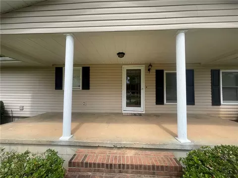 857 Pickett Post Rd, Walhalla, SC 29691 photo 3