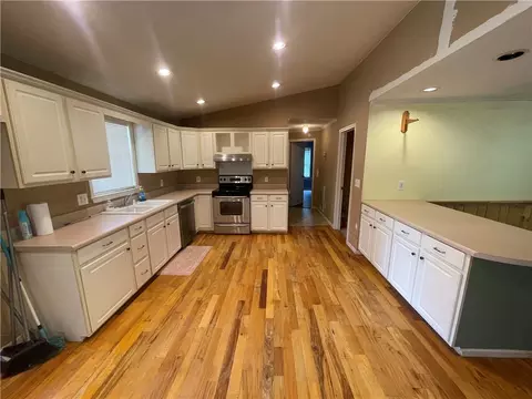 857 Pickett Post Rd, Walhalla, SC 29691 photo 6