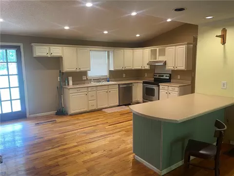 857 Pickett Post Rd, Walhalla, SC 29691 photo 10