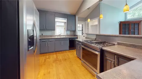 Kitchen - 209 Heather Dr, Central, SC 29630 photo 2 of 2