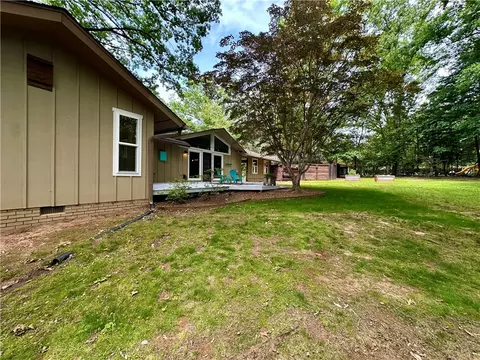 Exterior - 209 Heather Dr, Central, SC 29630 photo 3 of 15