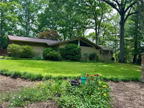 Exterior - 209 Heather Dr, Central, SC 29630 photo 13 of 15