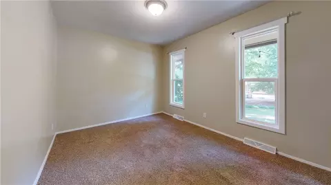 Bedroom - 209 Heather Dr, Central, SC 29630 photo 4 of 6