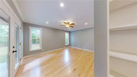 Living - 209 Heather Dr, Central, SC 29630 photo 9 of 9