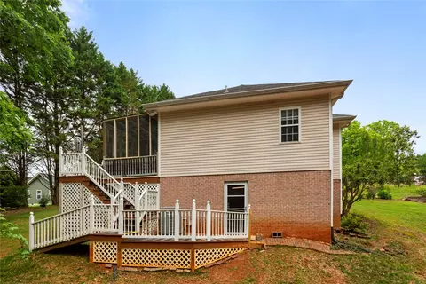 155 Heritage Dr, Walhalla, SC 29691 photo 6