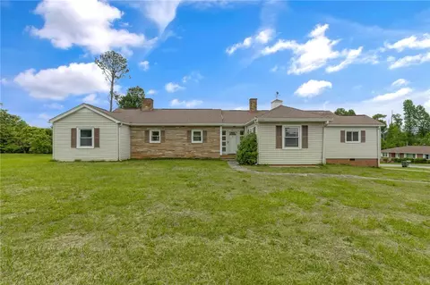611 E South 6th St, Seneca, SC 29678