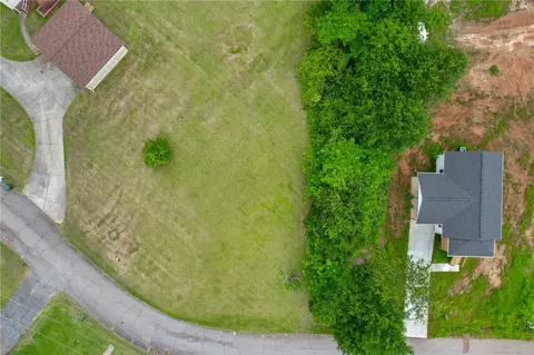 000 E South 5th St, Seneca, SC 29678 photo 2