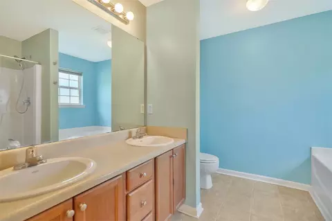Bath - 123 Stevens Ct, Williamston, SC 29697 photo 2 of 3
