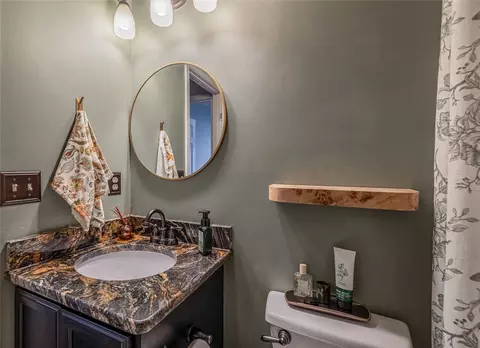 Bath - 653 Chartwell Dr, Greer, SC 29650 photo 3 of 7