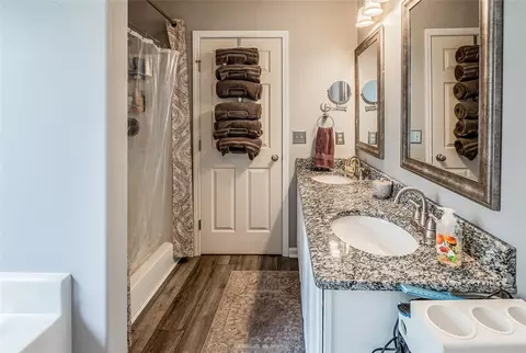 Bath - 653 Chartwell Dr, Greer, SC 29650 photo 7 of 7