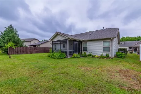 Exterior - 653 Chartwell Dr, Greer, SC 29650 photo 4 of 5
