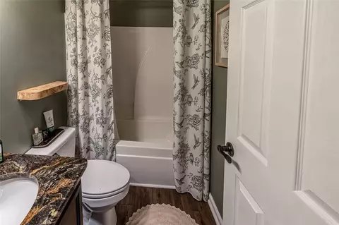 Bath - 653 Chartwell Dr, Greer, SC 29650 photo 1 of 7