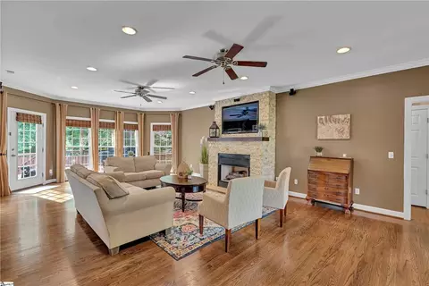 Living - 120 Red Maple Cir, Easley, SC 29642 photo 2 of 2