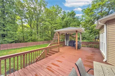 Exterior - 120 Red Maple Cir, Easley, SC 29642 photo 4 of 9